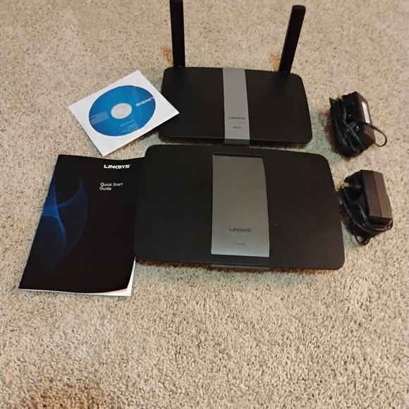 Linksys AC1200 Router - Picture 6 of 9
